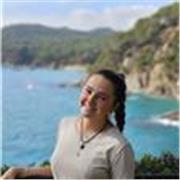 Profesora de biología apta para todos los niveles 