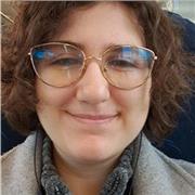 Studentessa universitaria offre ripetizioni per studenti delle scuole secondarie di primo e secondo livello (medie e superiori).