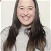 Profesora con bachillerato y buena nota en matemáticas 