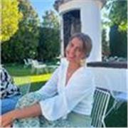 Soy alumna de 6º de Medicina y estoy capacitada para ofrecer clases de apoyo a estudiantes de Primaria y la ESO en materias como I