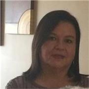 Profesora da clases de francés y de nivelación primaria