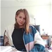 Estudiante de medicina ofrece clases para niños y adolescentes