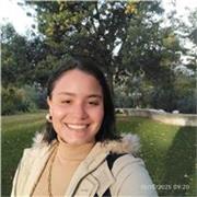 Me defino como una persona responsable, paciente y comprometida con el aprendizaje. Voy a dar clases de refuerzo a niños, apoyándo