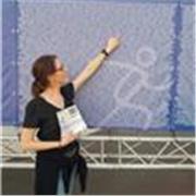 Je suis formatrice dans un lycée professionnel et j'enseigne le français, l'expression orale et la relation client.