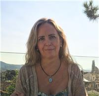 Profesora de español titulada universitaria y máster en ele. amplia experiencia en la docencia