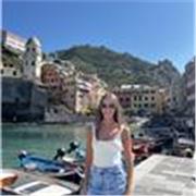 Studentessa del 4 anno di medicina, con esperienze passate, offre ripetizioni in inglese, scienze, matematica etc
