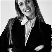 Soy integradora social con experiencia acompañando a alumnado en su aprendizaje y desarrollo personal. Me considero cercana.