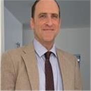 Profesor de inglés profesional de EE.UU y españa, con más de 15 años de experiencia en enseñanza a todos los niveles.