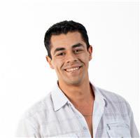 Profesor de Astrología, Tarot y deportes especializado en coaching y bienestar