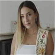 Pedagoga con Máster de Profesorado en Orientación Educativa, ofrezco apoyo escolar, ayuda con deberes y acompañamiento educativo.