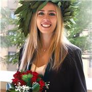 Insegnante per aiuto compiti, laureata in giurisprudenza