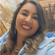 Profesora de español y linguista imparte clases a niños y jovenes o corrige textos para trabajos universitarios