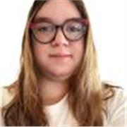 Soy una mamá de 20 años que esta estudiando un grado superior de educación infantil y ama estar con los niños. 