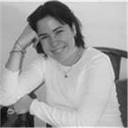 Profesora de inglés para niños, adolescentes y adultos, licenciada en Inglés por el King's College London
