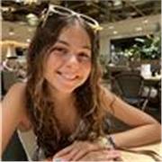 Doy clases particulares a niños/as de primaria y ESO. Ahora mismo estoy cursando segundo de bachillerato de Ciencias Sociales