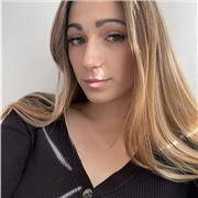 Donne cours d’anglais aux élèves de collège et lycée, université et même aux professionnels