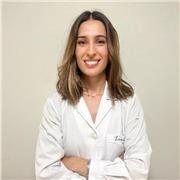 Me defino como una persona curiosa, cualidad que me ha llevado a trabajar en investigación. Me encanta enseñar, compartir y transmitir con entusiamo todo lo que sé sobre biología. Por tanto, me gustaría dar clases de biología, biología molecular, y genéti