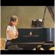Diplomata in pianoforte e specializzata in didattica della musica | Lezioni personalizzate di pianoforte e solfeggio 
