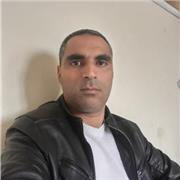 أستاذ لغة انجليزية و متمكن من اللغة العربية، تهدف دروسي إلى تحسين مستوى الطلاب الذين يدرسون العربية كلغة أجنبية