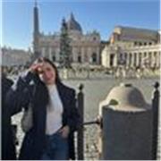 Soy profesora de inglés con 4 años de experiencia, imparto clases de todos los niveles de inglés y para alumnos de cualquier edad