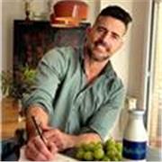 Dietista nutricionista, entrenador de alto rendimiento y master en anti envejecimiento 