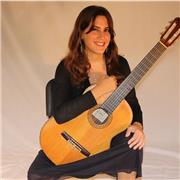 Concertista Cubana dicta Clases de Guitarra en Santiago
