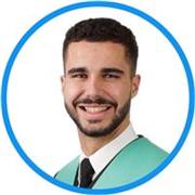 Graduado en Ciencias de la Actividad Física y del Deporte, con especialización en entrenamiento personal y un enfoque integral en 
