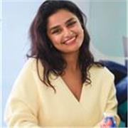 Tutor multilingue di Inglese e Francese, lezioni online per bambini e adulti