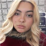 studentessa di giurisprudenza offre lezioni di italiano, storia, geografia e inglese; livello elementari e medie