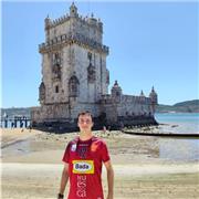 Estudiante de magisterio imparte clases de cualquier asignatura, principalmente Matemáticas