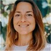 Doy clases de hatha, prenatal, kids, vinyasa, yin, pranayama, nidra y meditación. Todas las edades y niveles. Español e inglés