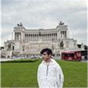 Responsable y competente. Tengo un buen nivel de inglés y vocación por la enseñanza, con ganas de brindar apoyo y sabiduría.