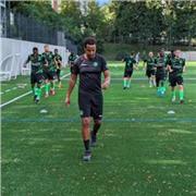 Éducateur sportif ancien athlète de haut niveau passionné par le sport est pouvoir instruire les biens fait du sport