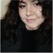 No tengo titulación, solo soy canguro desde mis 17 años, tengo 23 años.