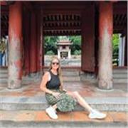 Hola me llamo Esmeralda,soy experta en castellano hablante,preparada para ayudar a cualquier persona en su desarroyo de habla 