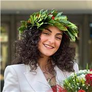 laureata in biologia impartisce lezioni in biologia per studenti di liceo e corso di laurea triennale