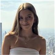 Profesora particular de Inglés con más de 5 años de experiencia. Estudiante de último año de Estudios Ingleses. 