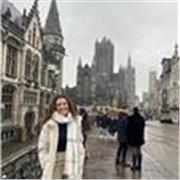 Responsable, paciente, empática, motivadora.
Niños de primaria