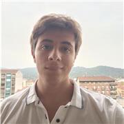 Lezioni di: Biologia; Chimica; Italiano; Inglese; Storia; Geografia; Arte; Scienze; Musica (pianoforte+lezioni di teoria)