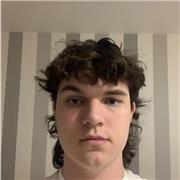 Estudiante de programación de videojuegos con el título superior DAM y un b2 en inglés de Cambridge