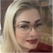 Profesora con 10 años de experiencia titulada en Máster Educador de uñas de Salon y Estructuras
