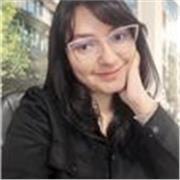 Abogada especialista en resolución de conflictos, con experiencia en negociación y mediación. 
