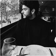 Periodista. Profesor de Historia, Historia del Arte, Sociales, Geografía, Catalán, Castellano, Naturales y CMC