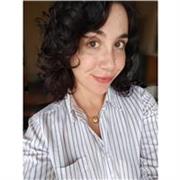 Se hai bisogno di aiuto compiti o di imparare le lingue, sono la persona giusta per te :)