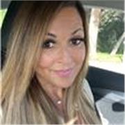 Profesora de inglés con titulación y más de 10 años de experiencia, se ofrece a dar clases de inglés todos los niveles. Clases presenciales o online