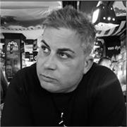 Profesor de SEO y analítica web al que le gusta actualizarse y transmitir pasión por este campo