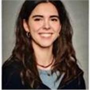 Profesora de piano con nivel intermedio y experiencia previa.