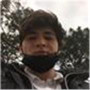 joven estudiante con titulo de bachillerato eficiente en matemáticas para dar clases a niños pequeños en madrid