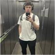 Fitnesstrainer und Personalcoach für alle Altersgruppen. Fitness und Ernährung inbegriffen. 