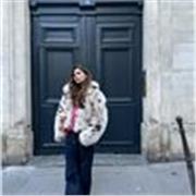 Estudiante de moda con Español nativo, apasionada de los idiomas en general, con responsabilidad y ritmo dinámico. 